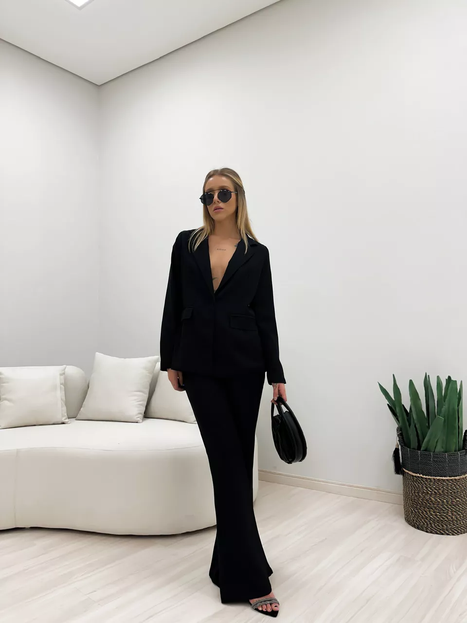 CONJUNTO BLAZER COM CALÇA PRETO