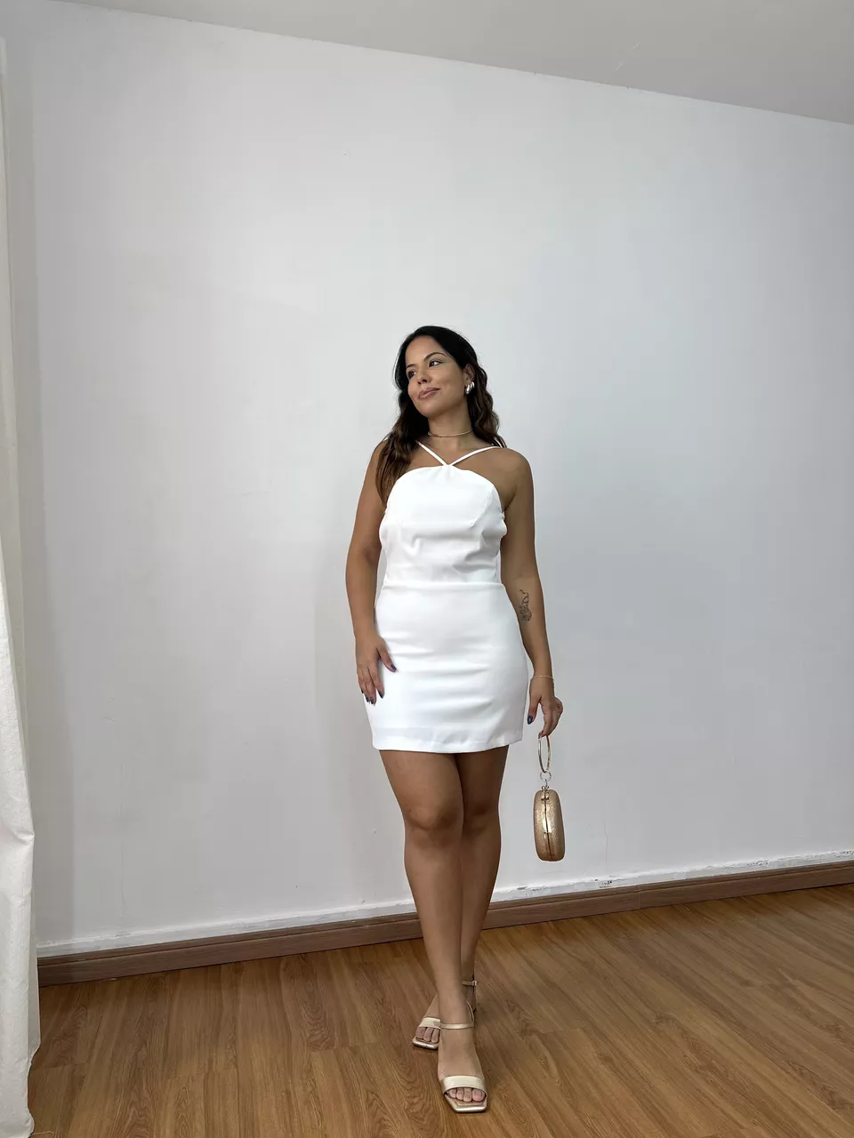Vestido Curto Triângulo Branco - Loja Benditta