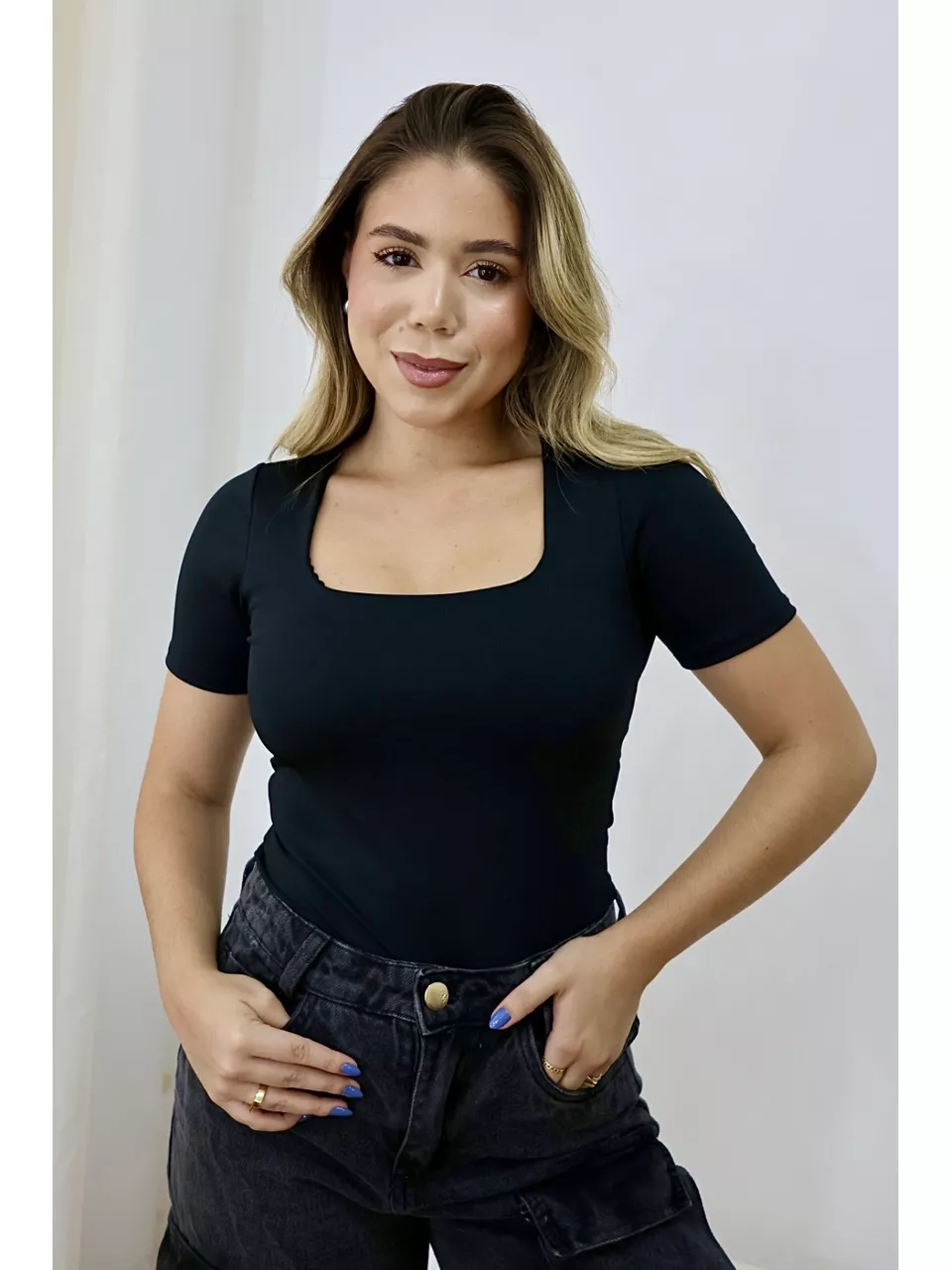Blusa Feminina Decote Quadrado Preto - Loja Benditta
