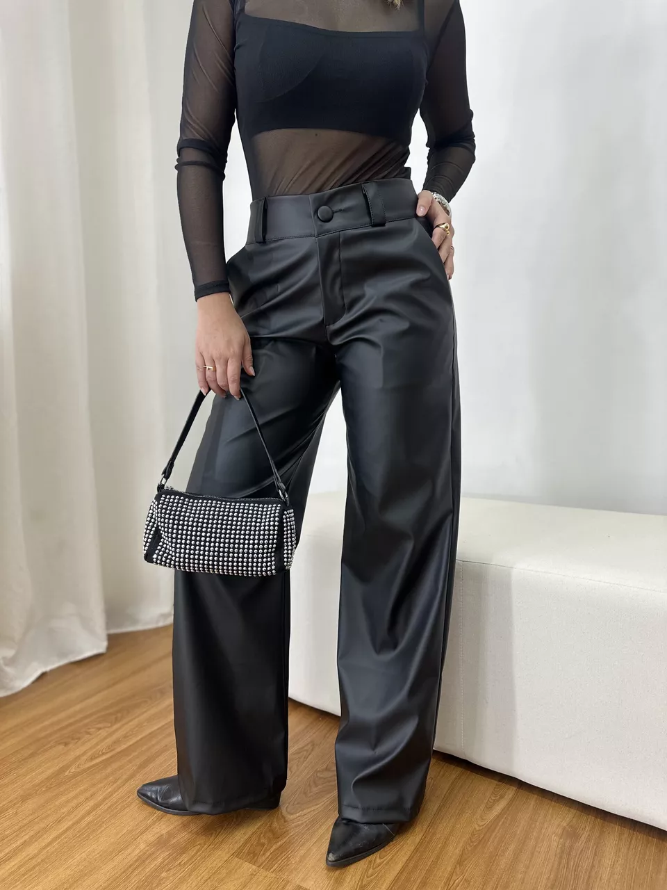 Calça Feminina Pantalona Couro Sintético - Loja Benditta