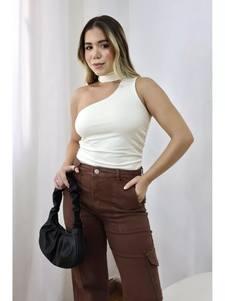 Blusa Nula Manga Poliamida Drapeada Lia Off - 4030... - Loja Benditta
