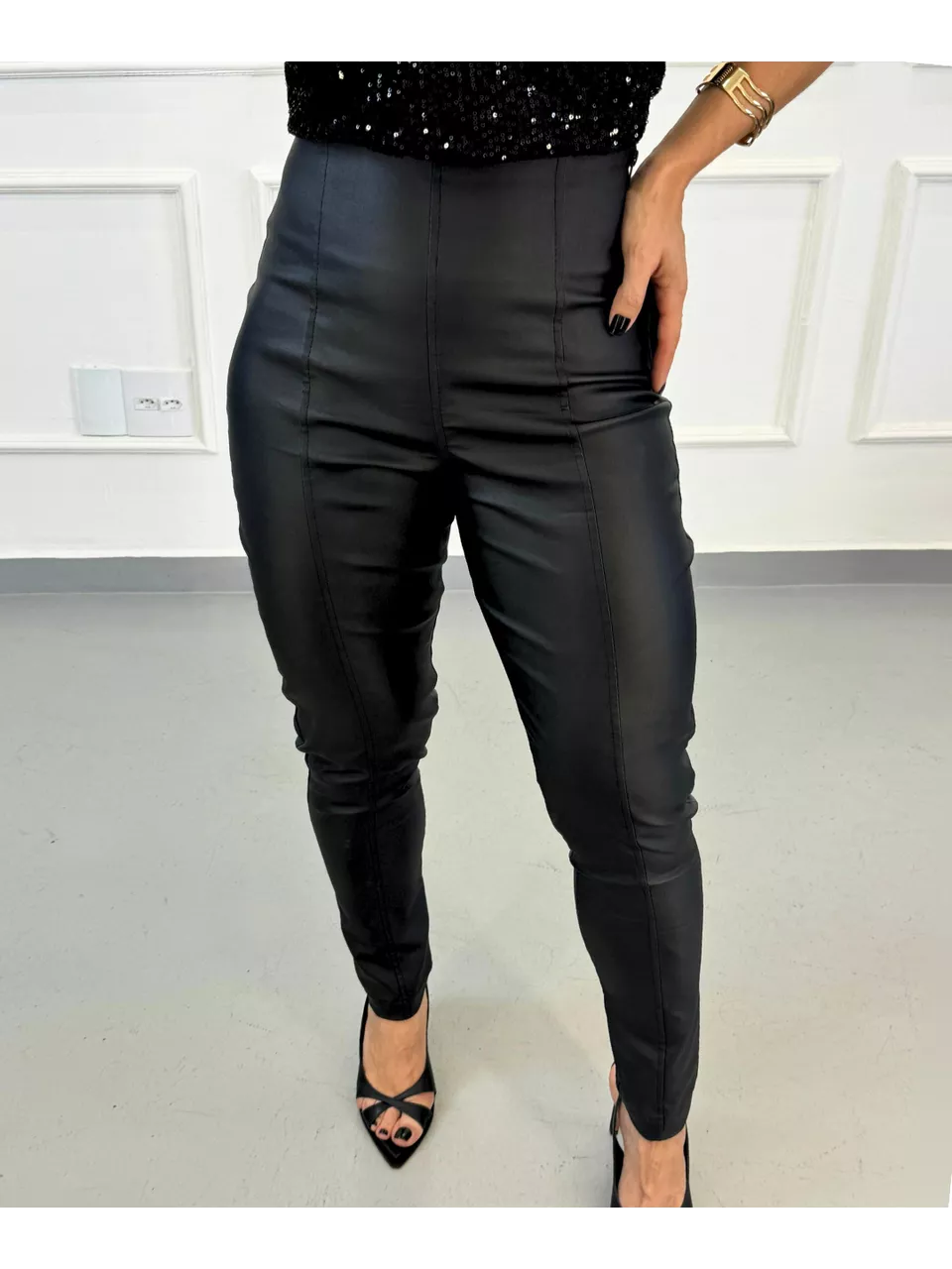 Calça Resinada Valentina Preta - Arpaia