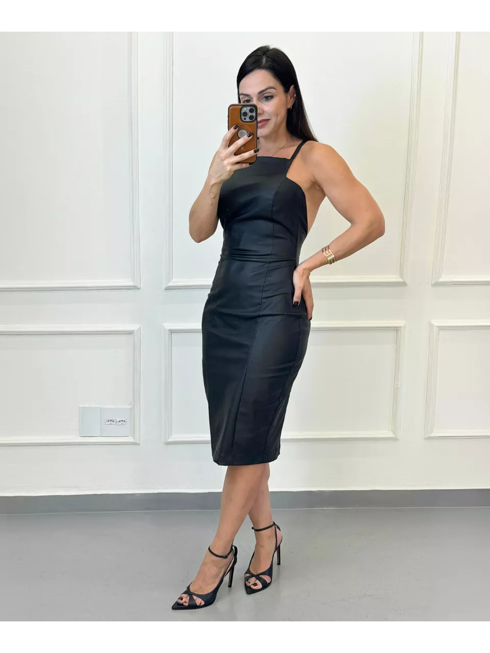 ESGOTADO | Vestido Genebra Resinado Preto