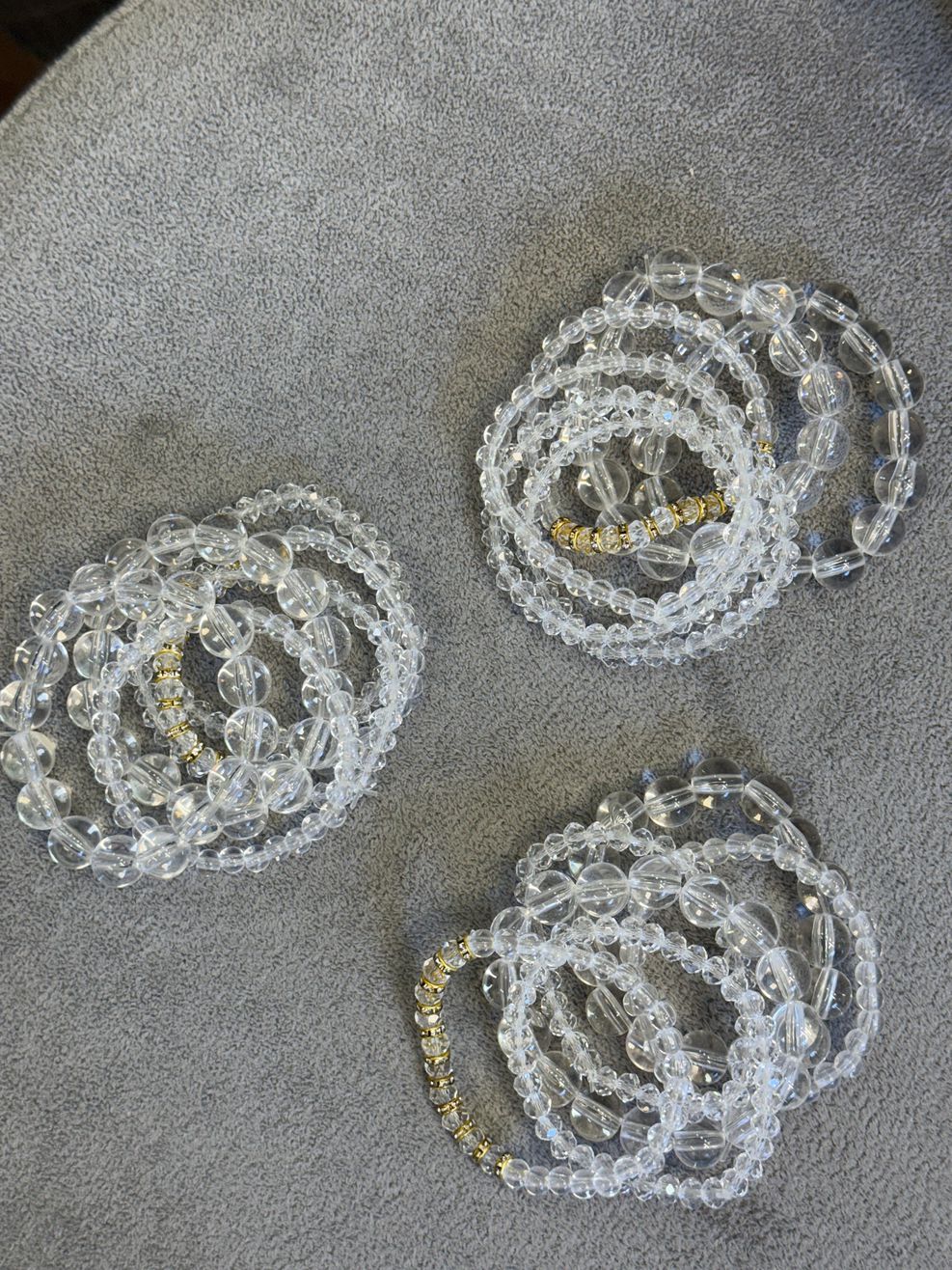 Kit 6 Pulseiras Esferas Vinílicas E Detalhe Dourado  