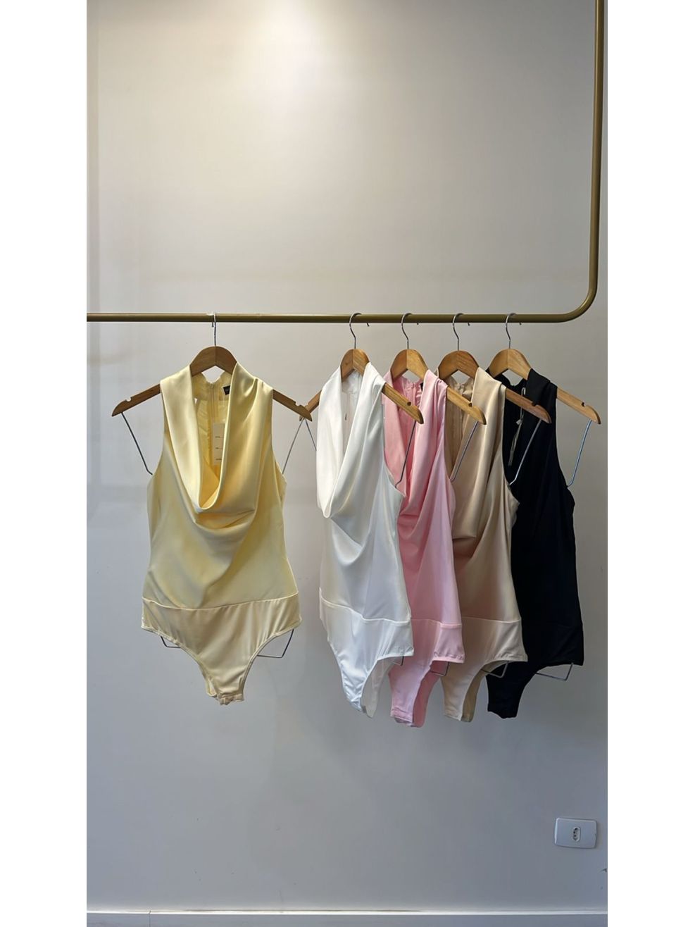 Body Cetim Gabriela - Amarelo Manteiga 