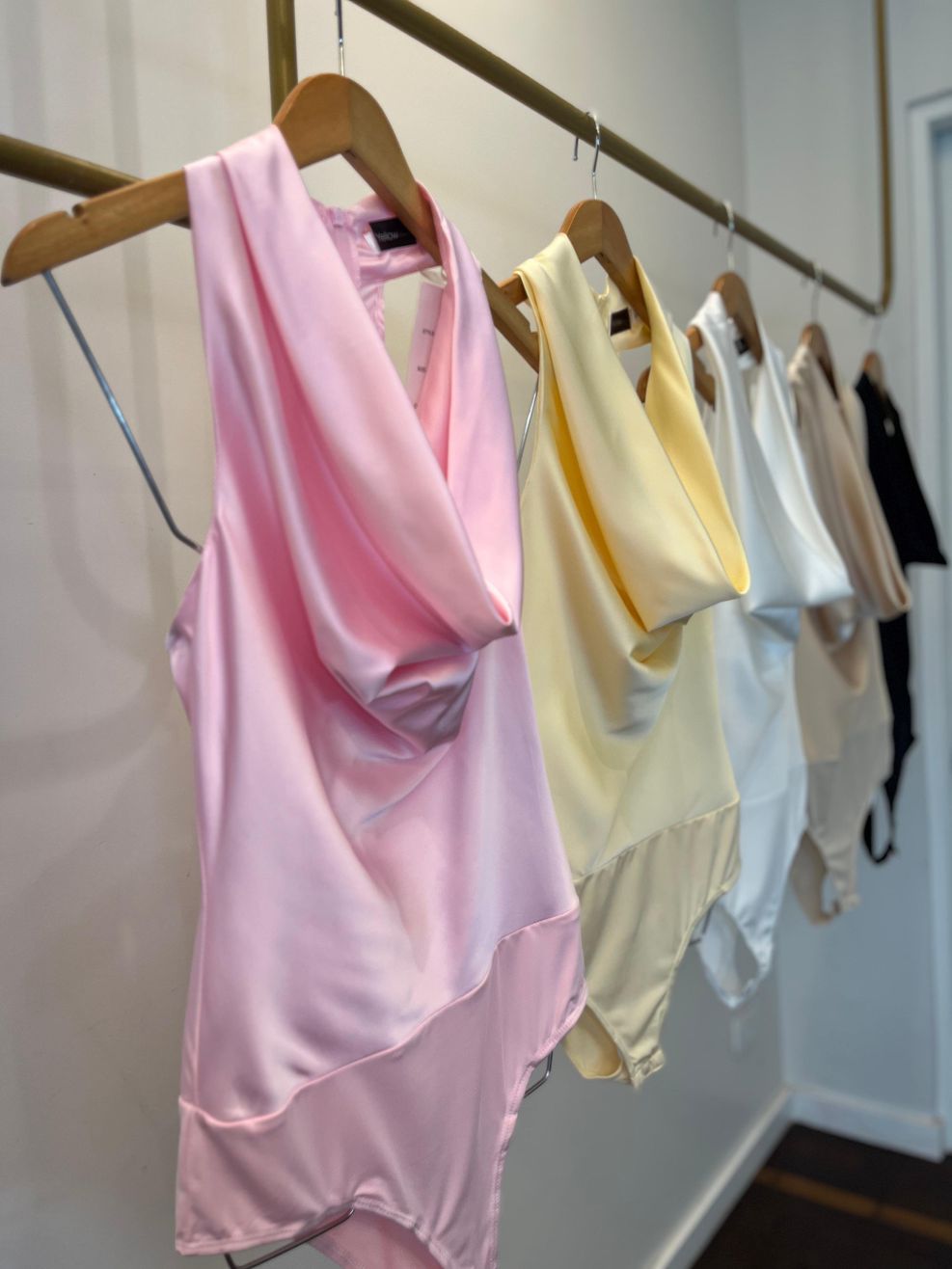 Body Cetim Gabriela - Amarelo Manteiga 