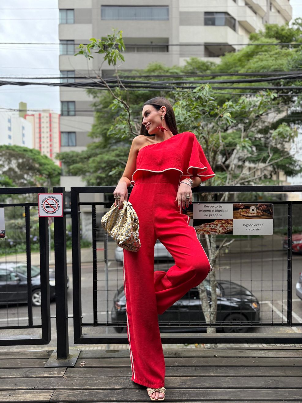 Macacão Um Ombro Só Gisele - Vermelho