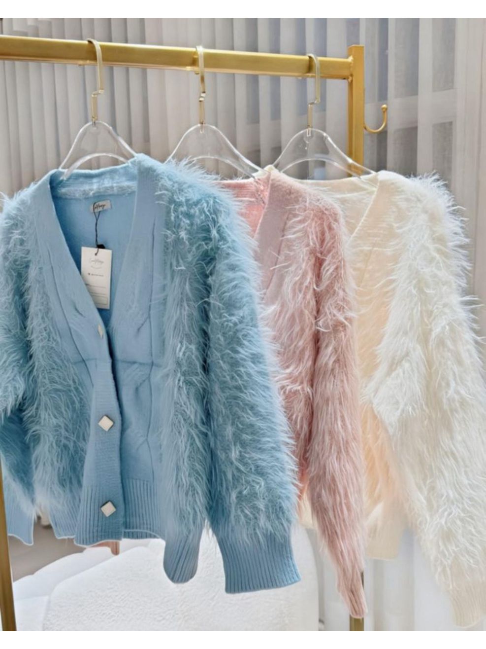 Cardigã Tranças Fio Angorá - Decote V - Off White 