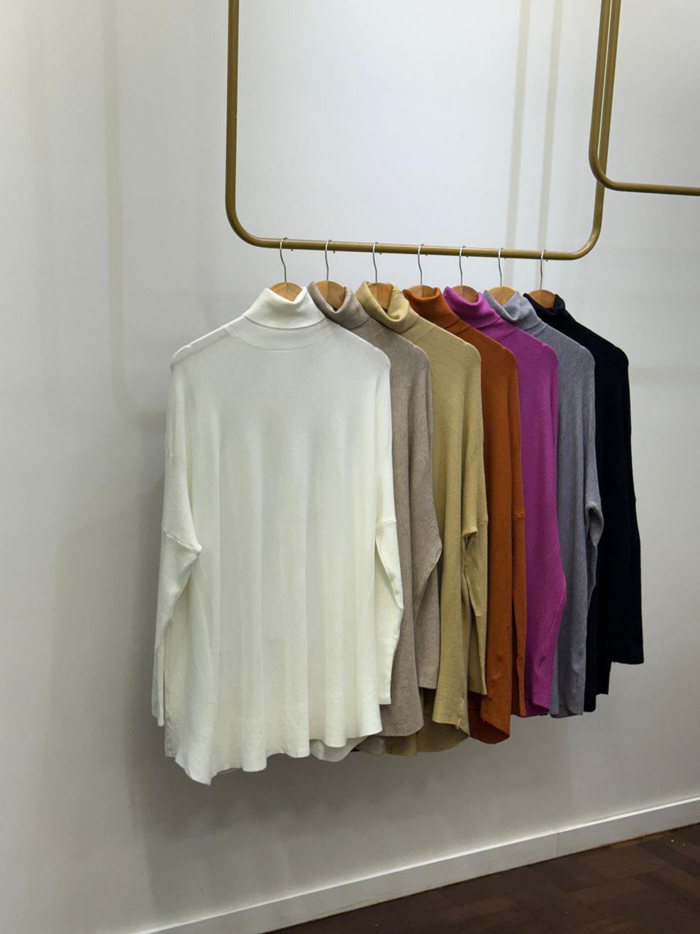 Blusa Ampla Fio Modal de Mangas Mais Justas - Bege