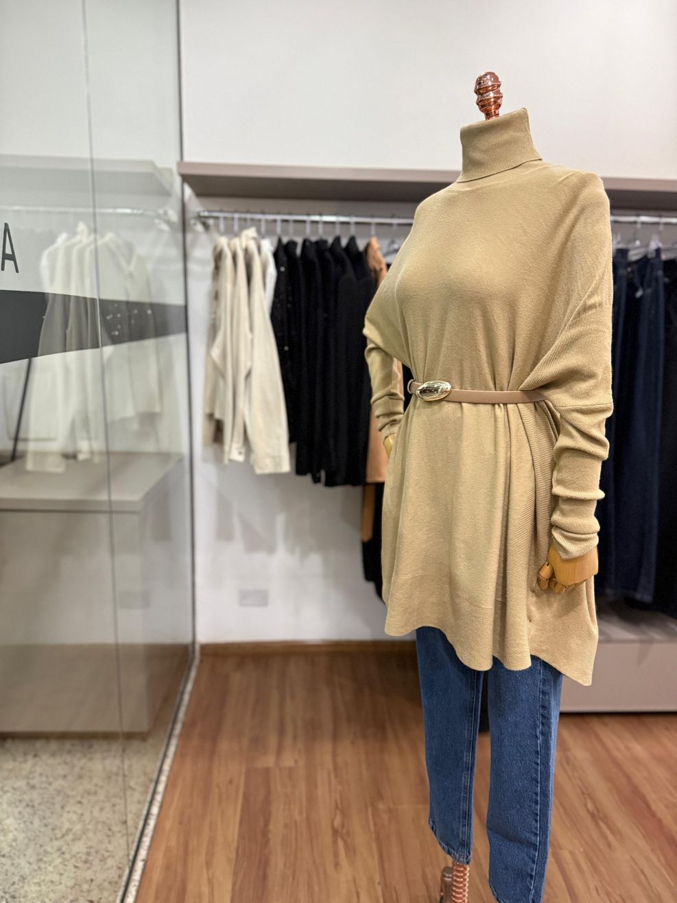 Blusa Ampla Fio Modal de Mangas Mais Justas - Bege