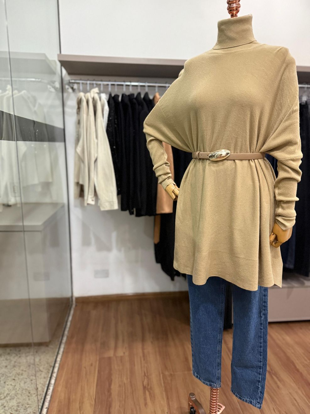 Blusa Ampla Fio Modal de Mangas Mais Justas - Bege
