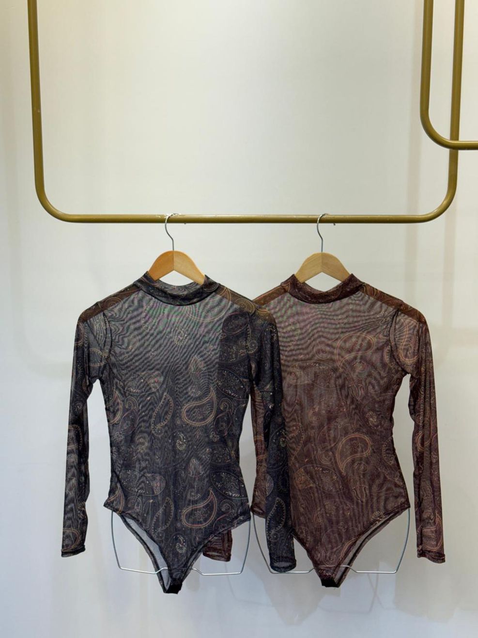 Body Tule Estampa Paisley - Preto 