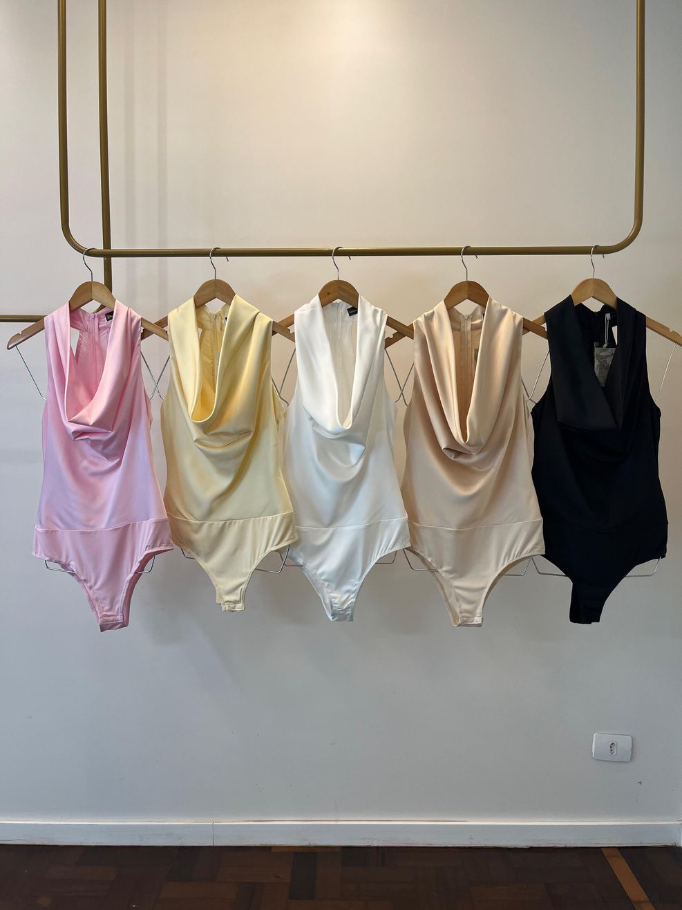 Body Cetim Gabriela - Preto 
