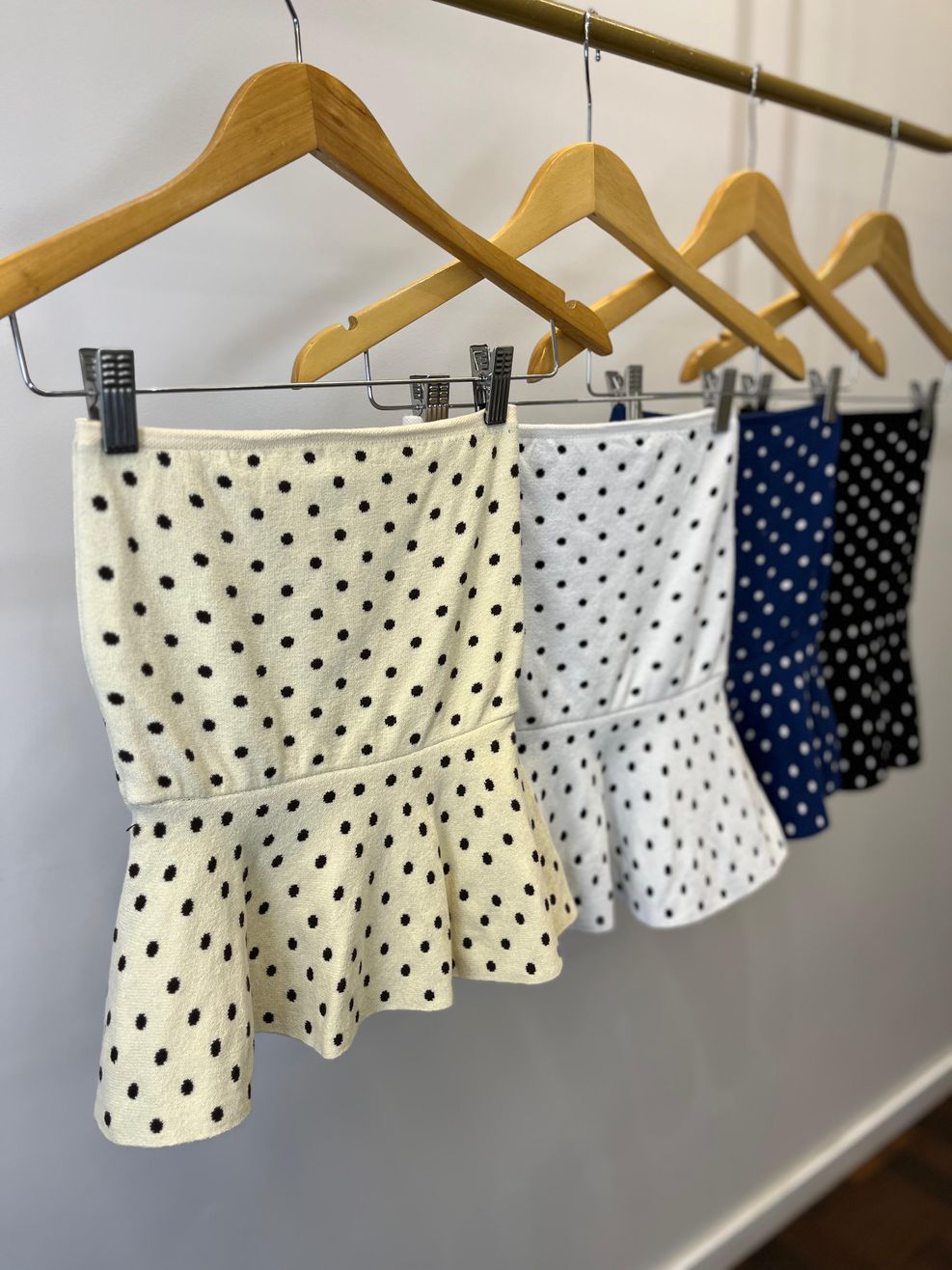 Tomara que Caia Fio Modal Poá - Peplum - Preto com Poá Branco 