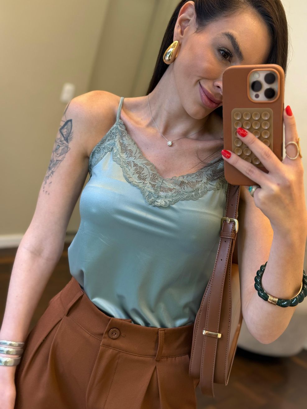 Regata Acetinada Elastano com Renda - Verde