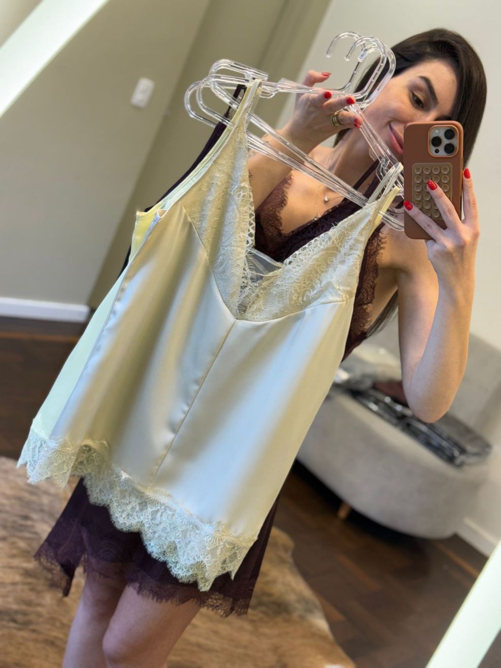 Regata Cetim e Renda Decote V - Off White 