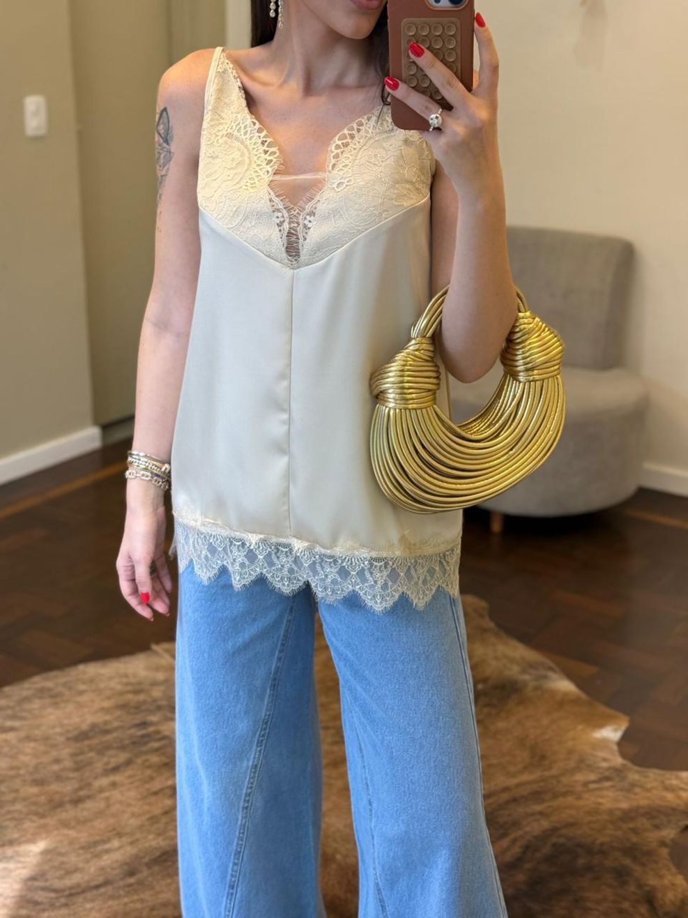 Regata Cetim e Renda Decote V - Off White 