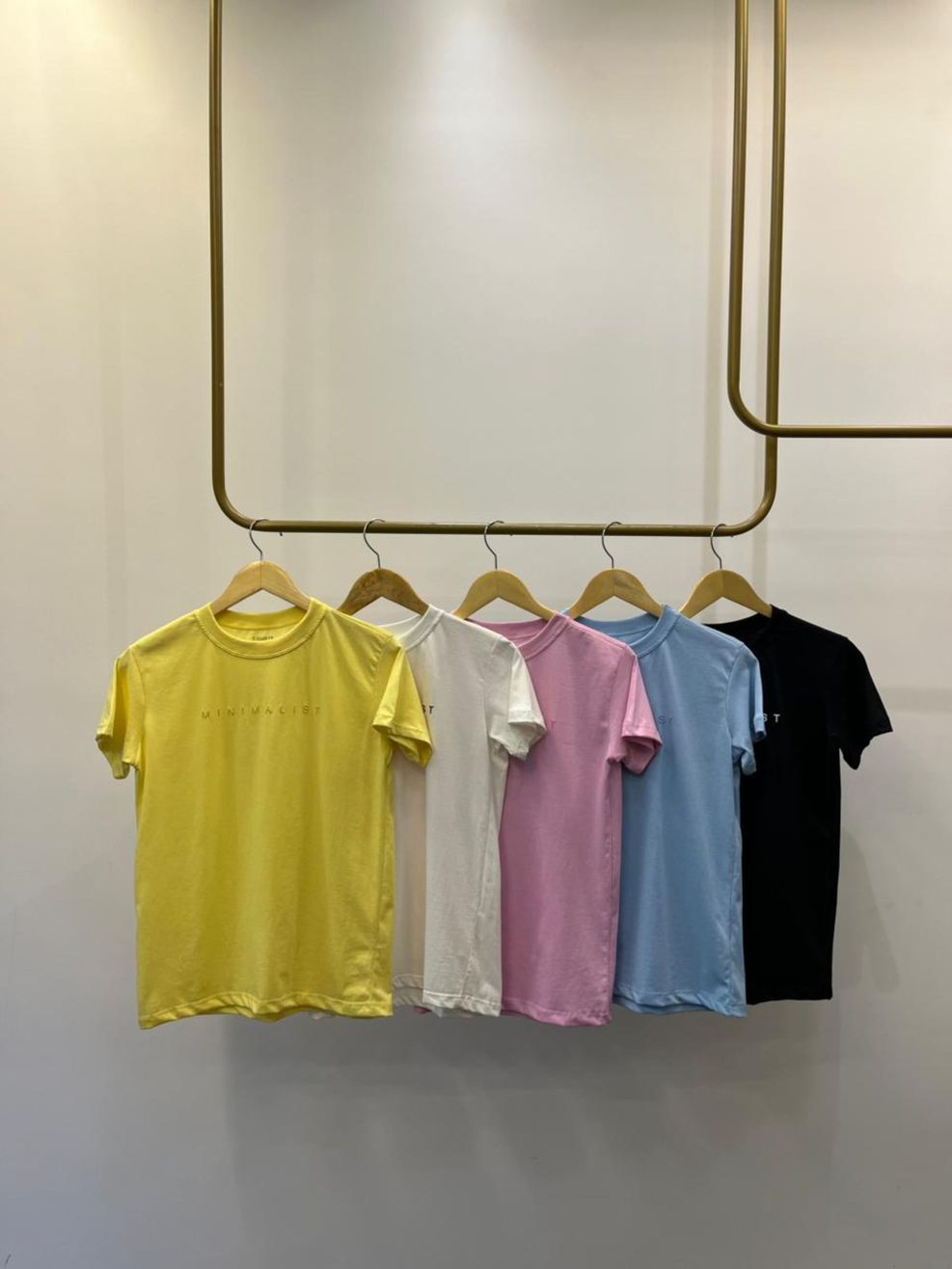 T-shirt Minimalist - Amarelo Manteiga