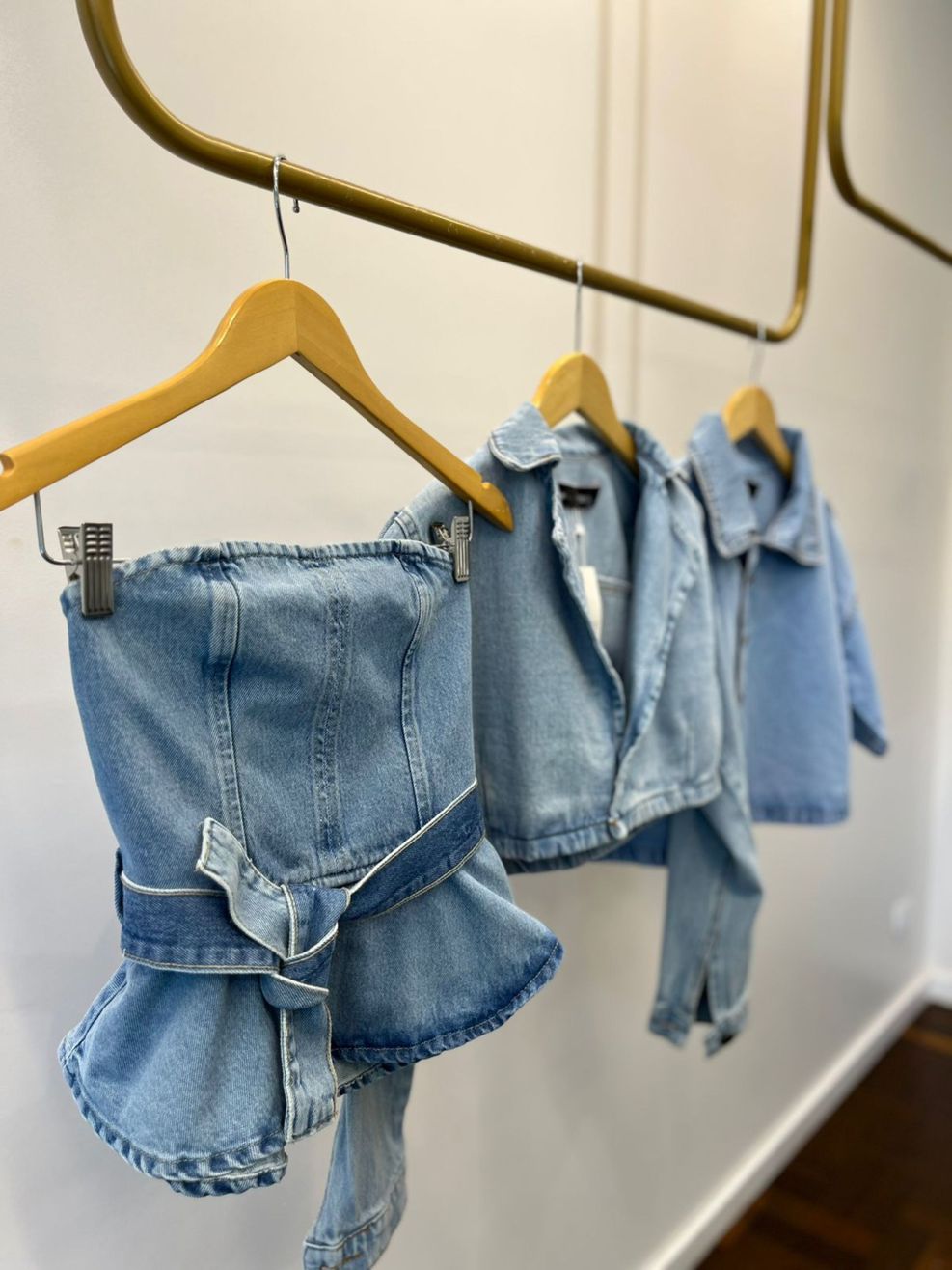 Camisa Jeans Manga Curta Lavagem Clara 