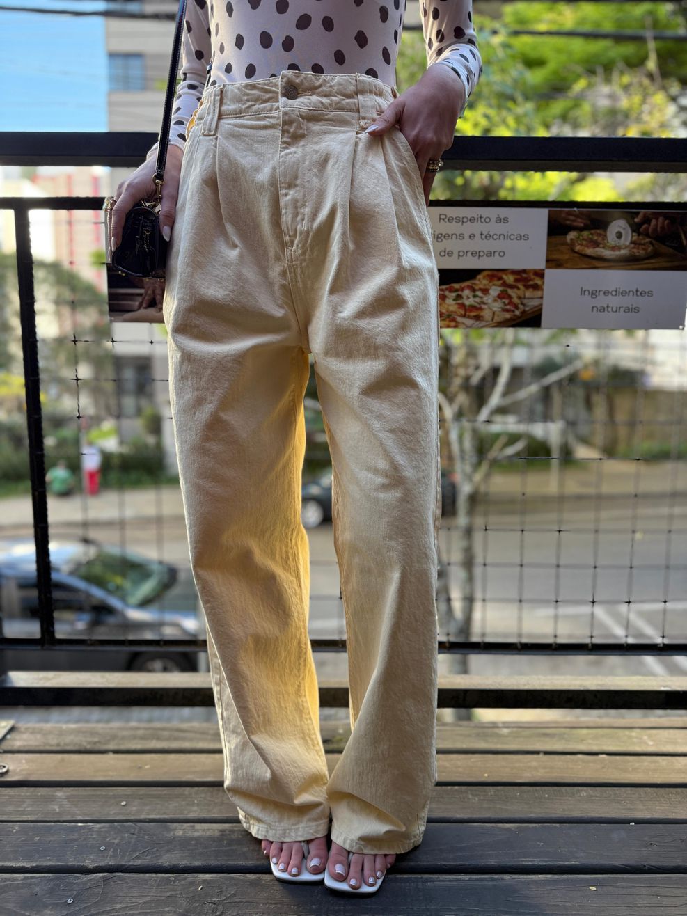 Calça Jeans Pantalona Cós Elástico Atrás - Amarelo 