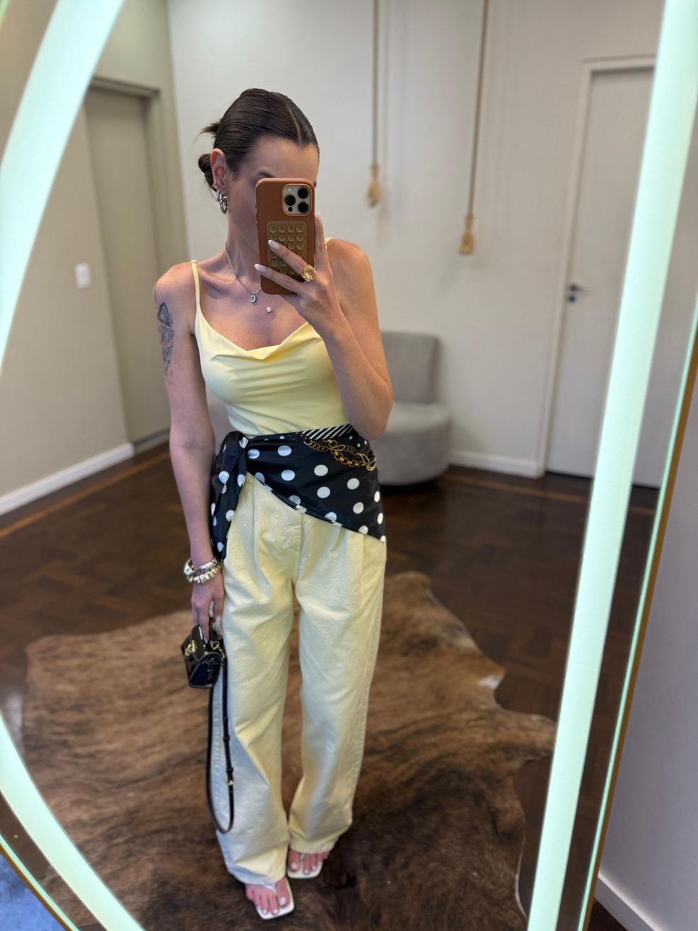 Calça Jeans Pantalona Cós Elástico Atrás - Amarelo 