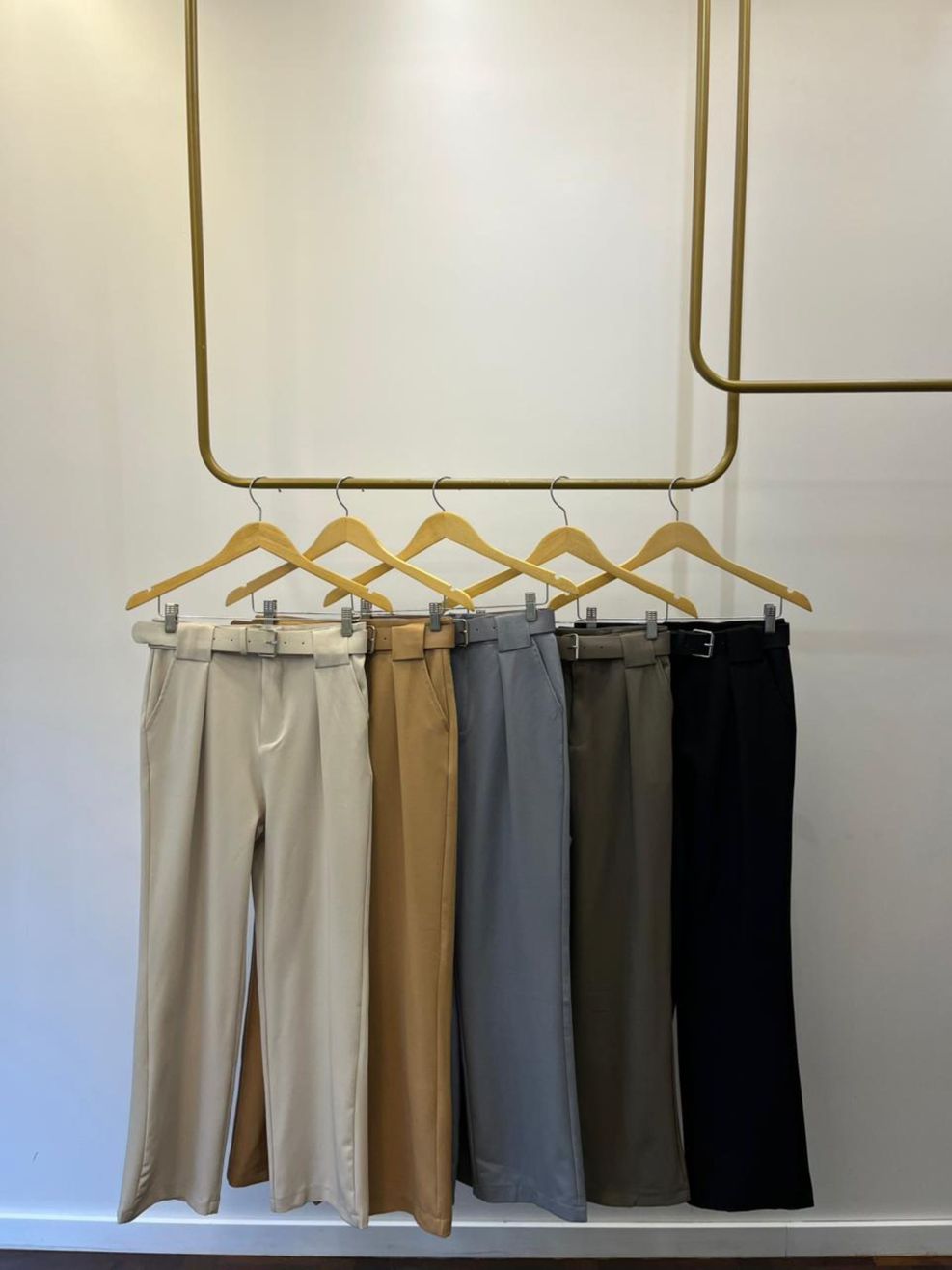 Calça Alfaiataria Istambul - Preta