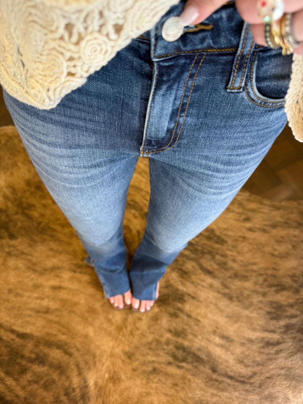 Calça Jeans Luana - Wide Comfy Barra a Fio