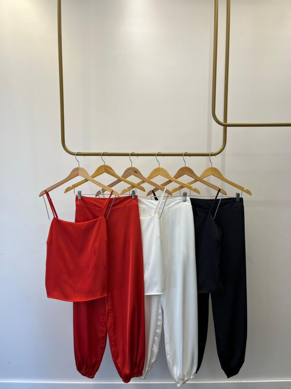 Conjunto Acetinado Betina - Vermelho