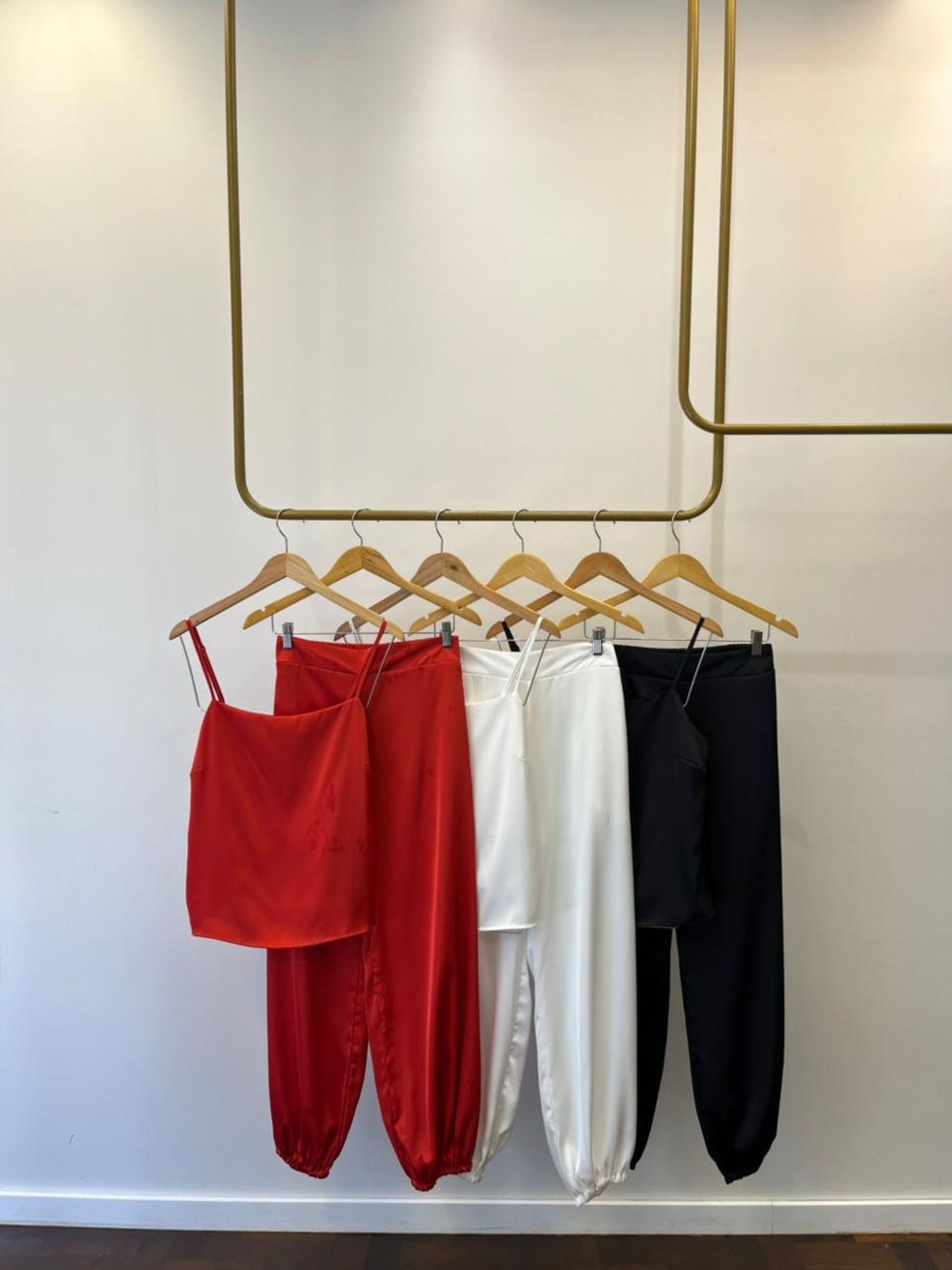 Conjunto Acetinado Betina - Vermelho