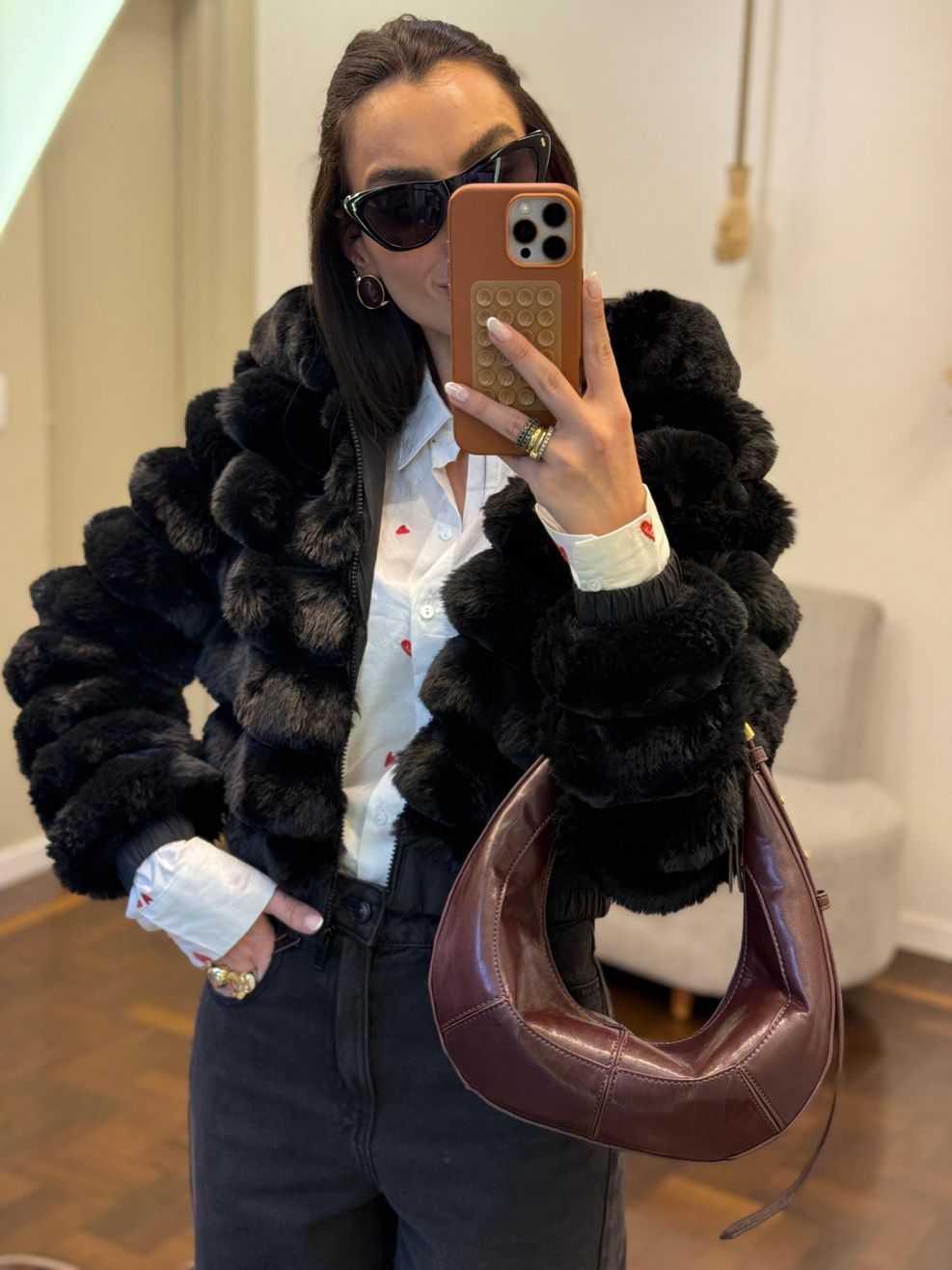 Jaqueta Faux Fur Gomos - Com Capuz e Ribana - Preto 