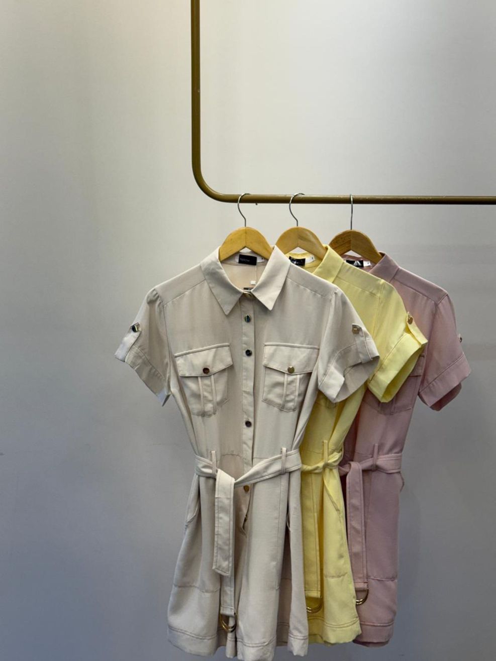 Macaquinho Alfaiataria Estética Utilitária - Amarelo Manteiga