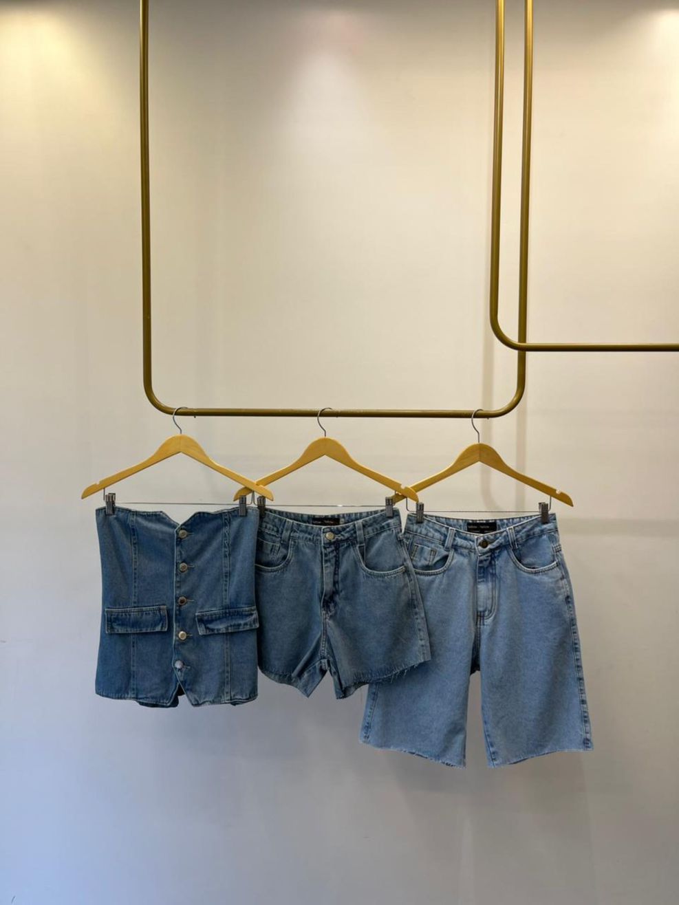 Shorts Jeans Mom Basic - Barra a Fio 