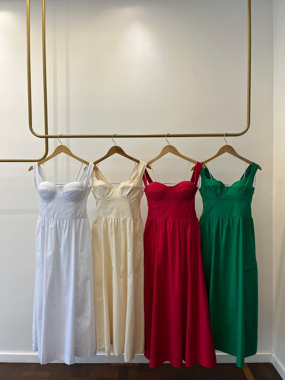 Vestido Tricoline Meia-Taça Liso - Vermelho