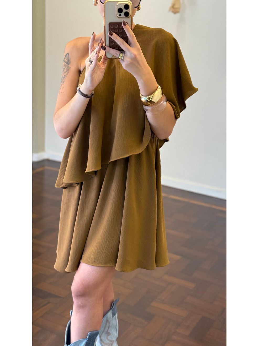Vestido Um Ombro Só Camel 