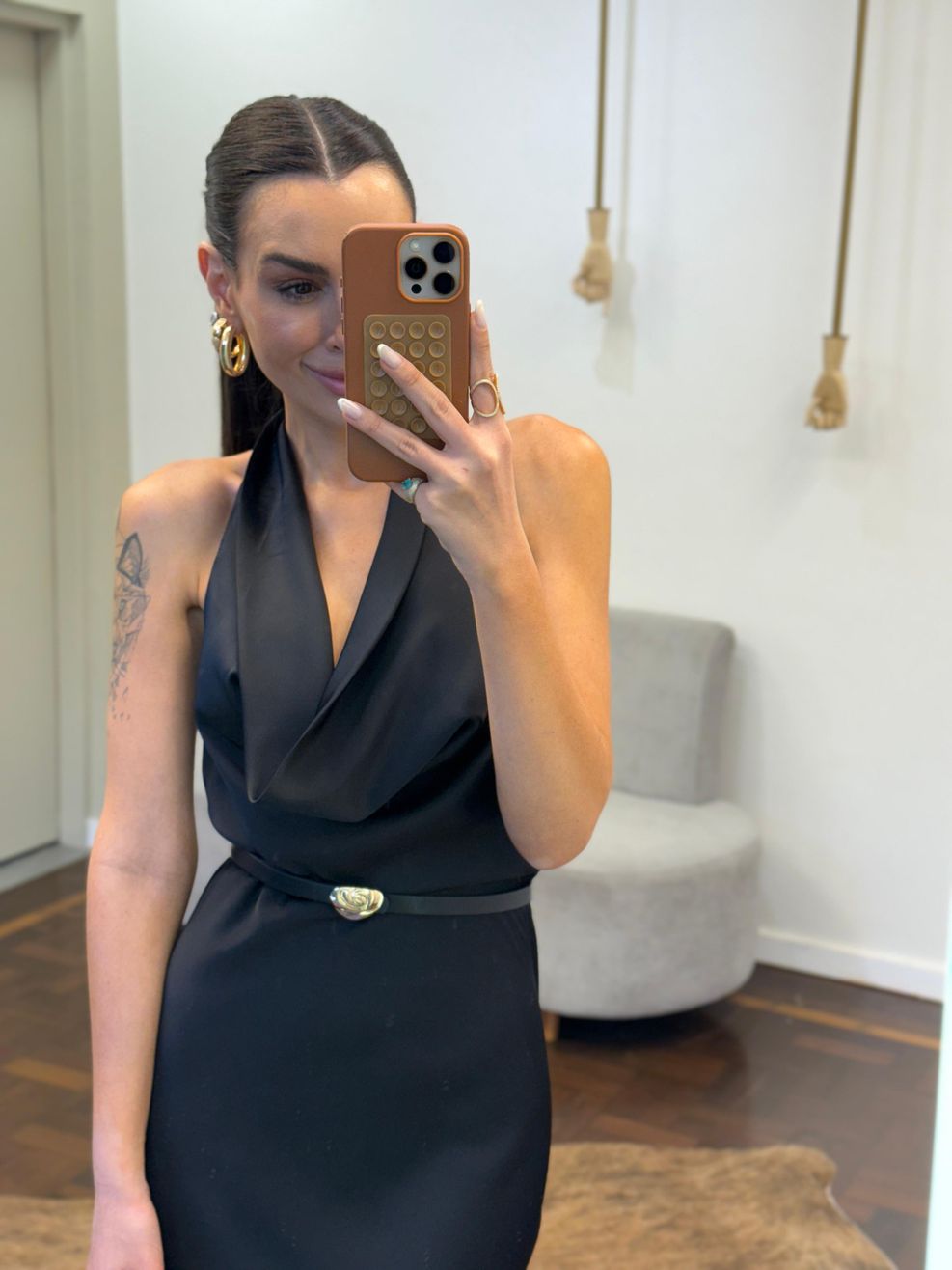 Vestido Cetim Gola Boba Gabriela - Preto 
