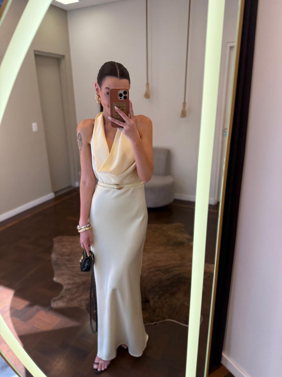Vestido Cetim Gola Boba Gabriela - Amarelo Manteiga 