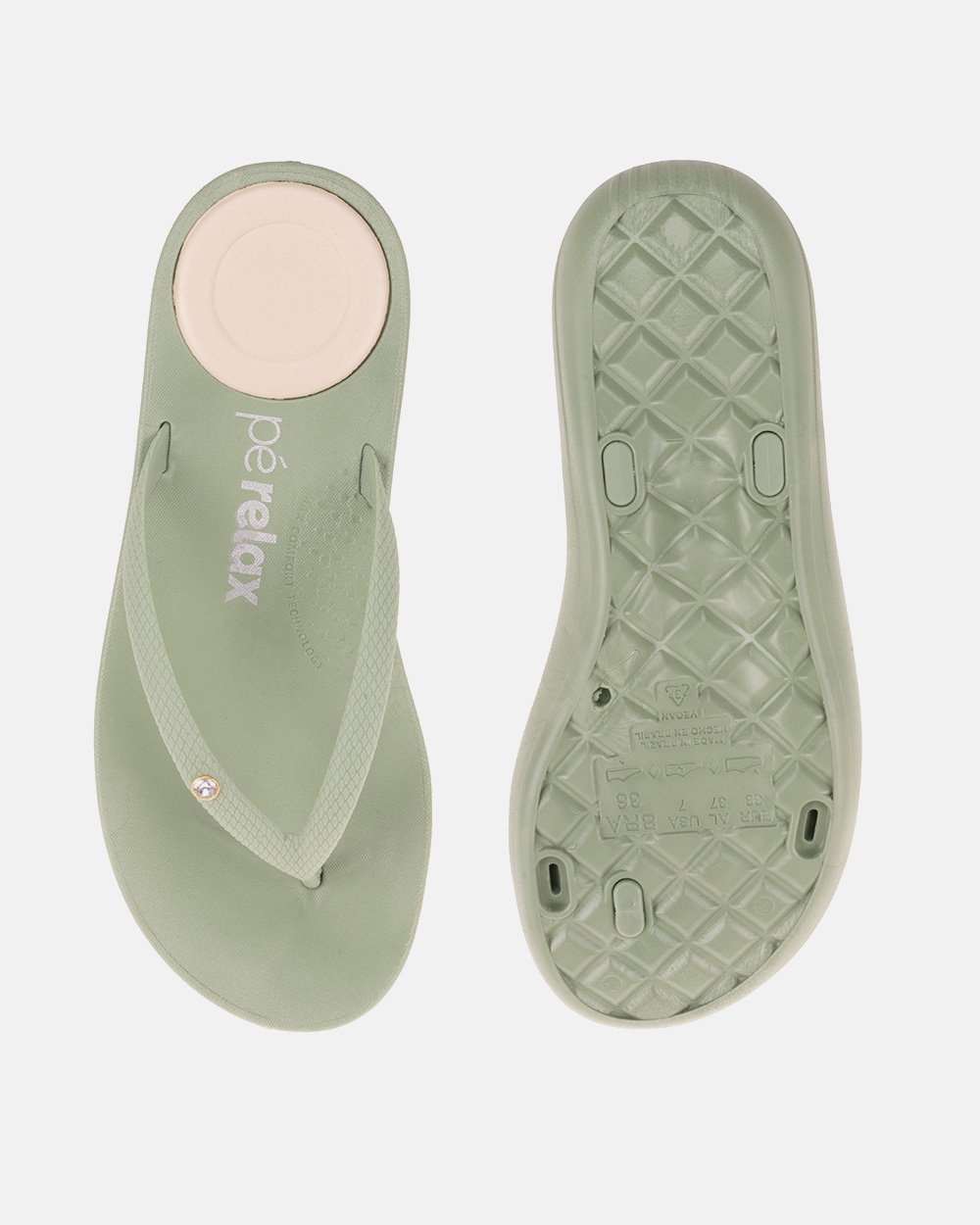 Sandália com tecnologia Wide Fit