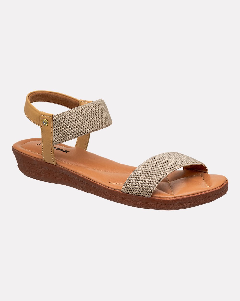 Sandália com tecnologia Wide Fit