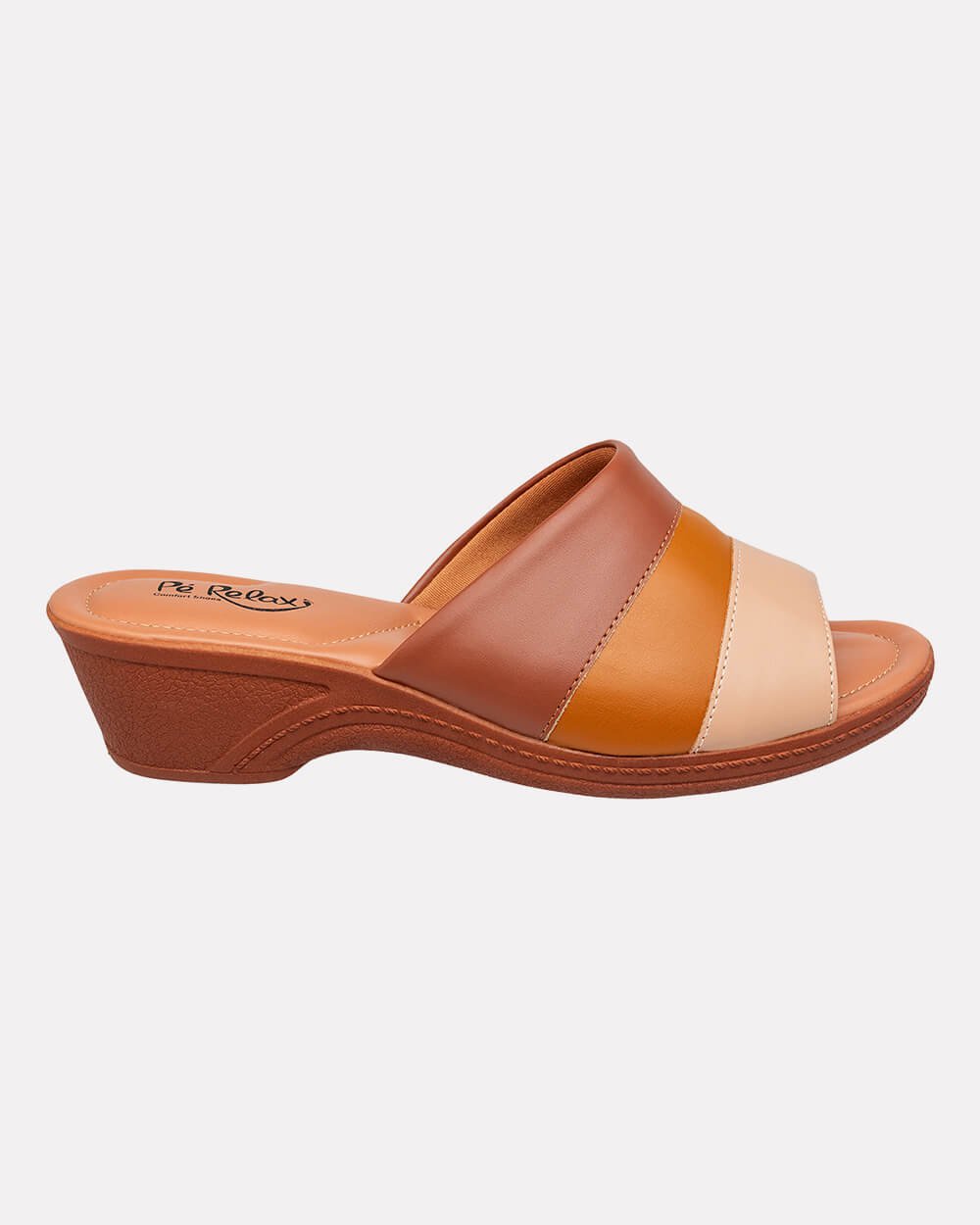 Sandália com tecnologia Wide Fit