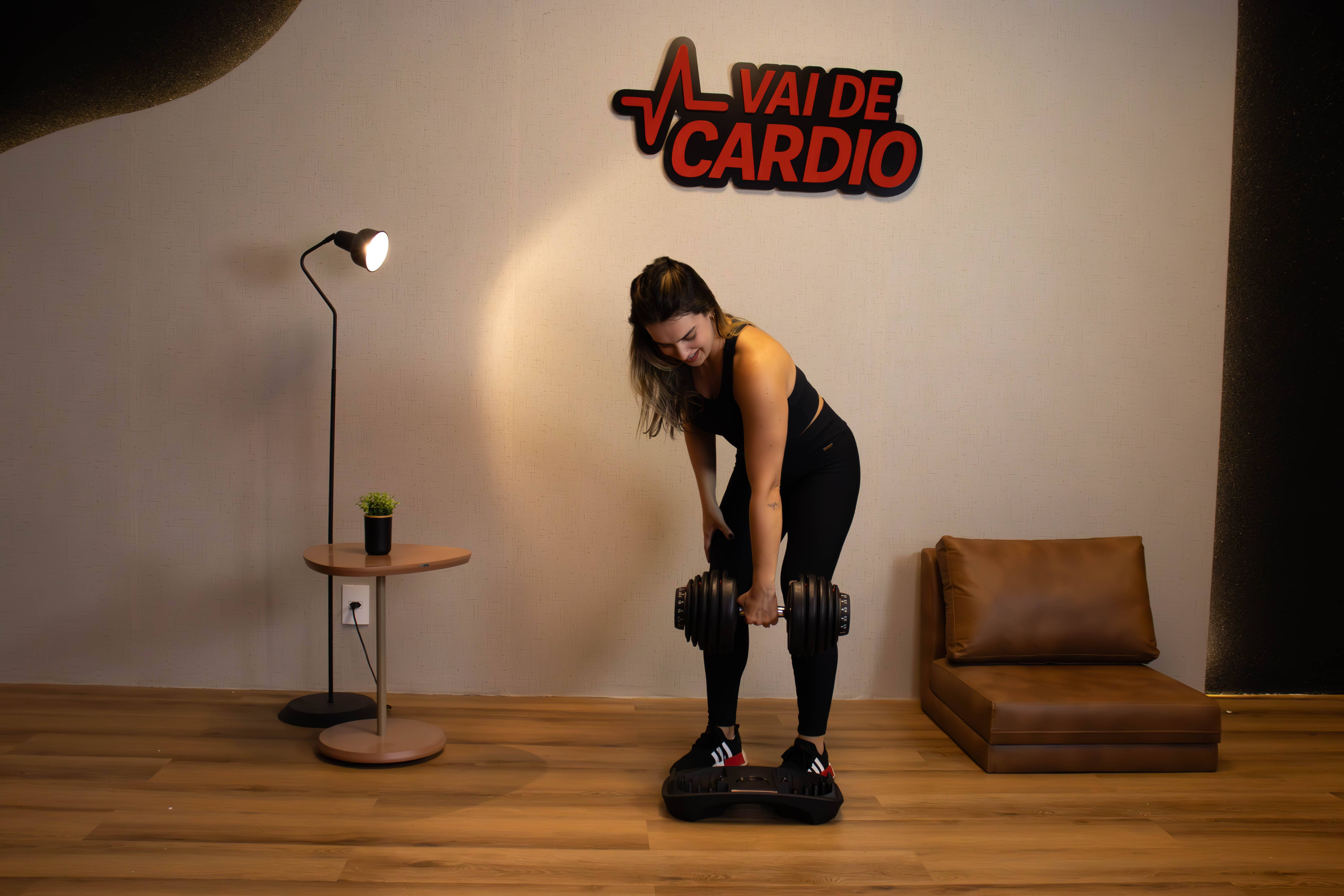 Halter Ajustável Livevo com Anilhas