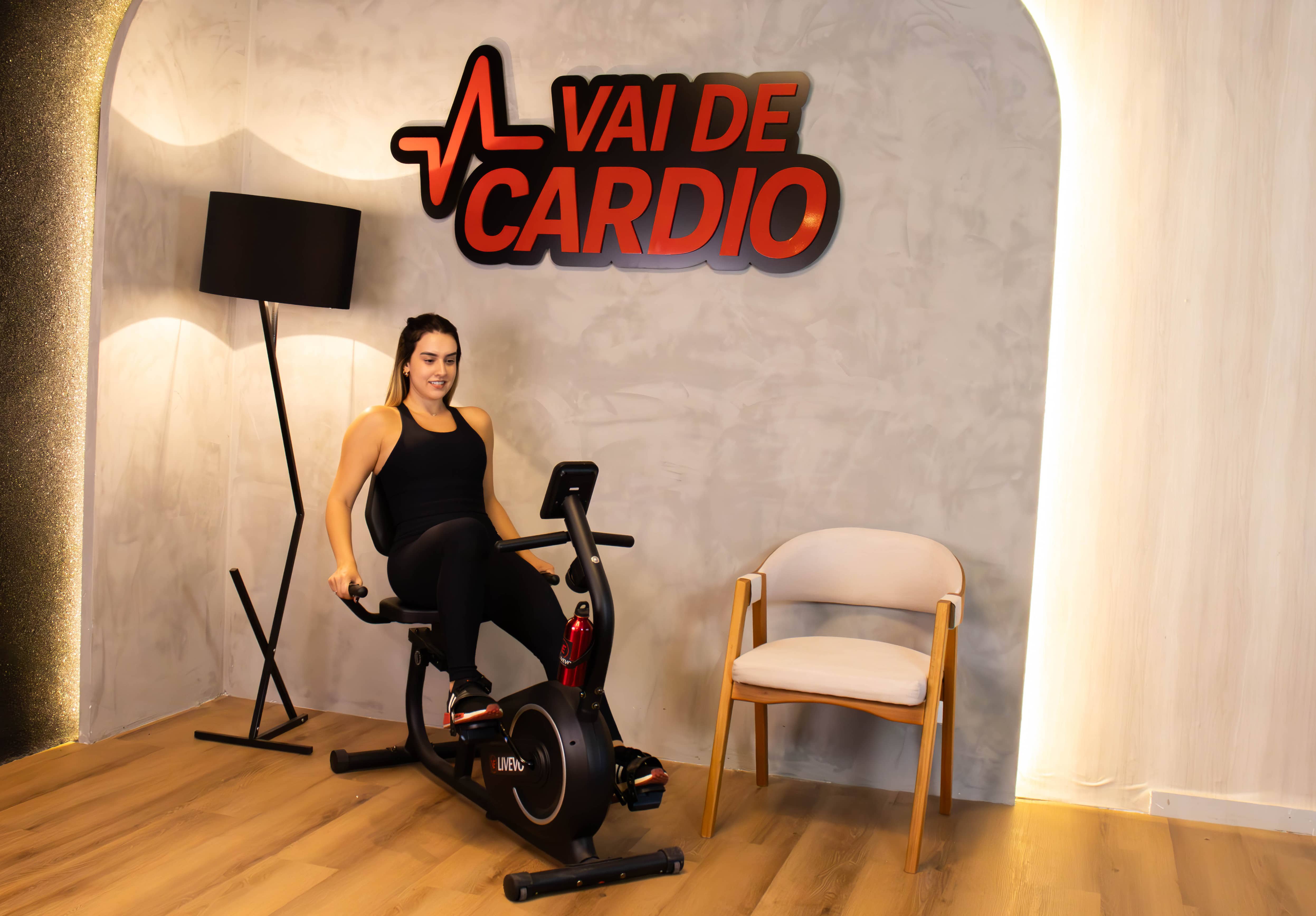 Bicicleta Ergométrica Horizontal LV-H200 Connect